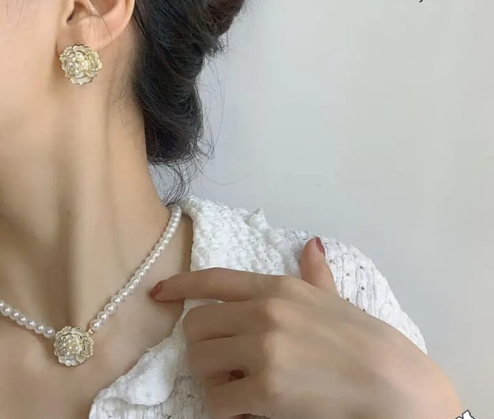 Elegant Flower Design Pearl Stone Set / Necklace/ Earrings /Braclet For Women Jewelry - Black