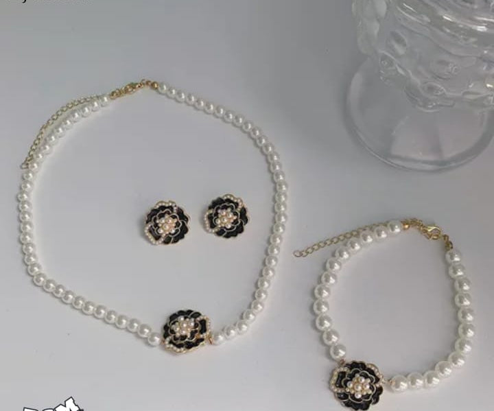 Elegant Flower Design Pearl Stone Set / Necklace/ Earrings /Braclet For Women Jewelry - Black