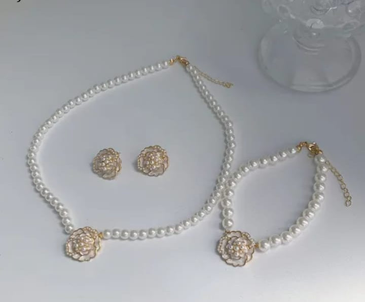 Elegant Flower Design Pearl Stone Set / Necklace/ Earrings /Braclet For Women Jewelry - Black