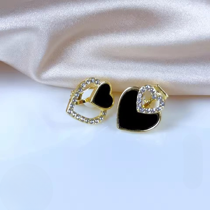 PJT-987 Beautifull Korean Heart Shape Zircon Earrings for Women – Sparkling Black & White Crystal Studs, Fashion Jewelry Gift for Everyday Wear and Special Occasions - Black